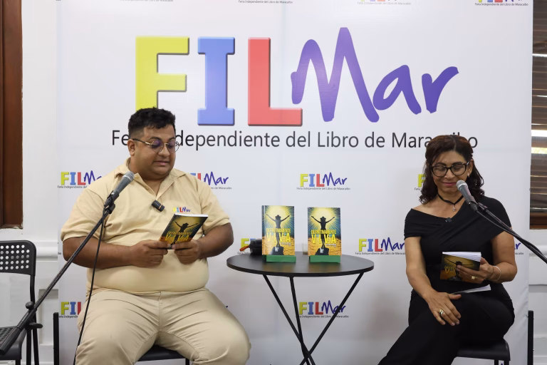 “Definitivamente viva”: Zulay Bravo presentó en la FILMAR 2025 un poemario de resiliencia y gratitud
