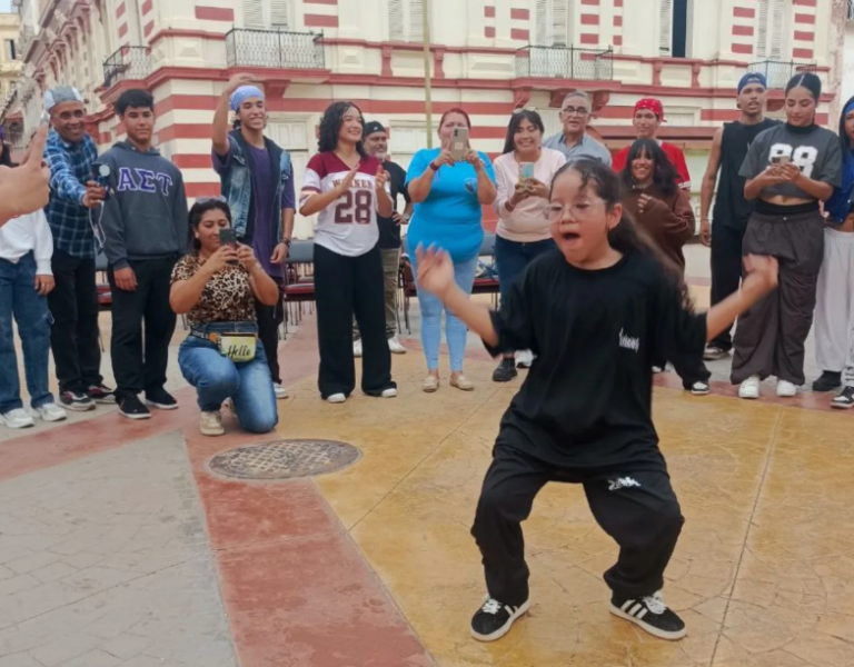 El Cypher Street Dance toma la Plaza Baralt en jornada cultural del CAMLB