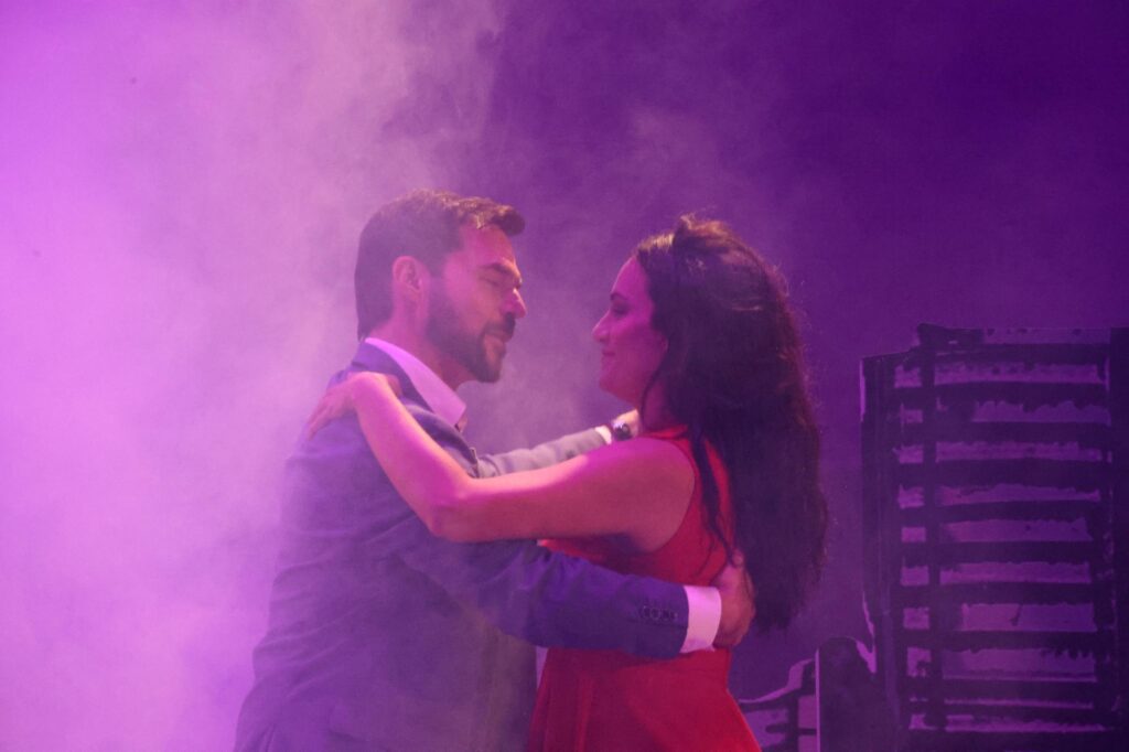 Crítica Teatral: LA AZOTEA con Augusto Nitti y Raquel Yanez